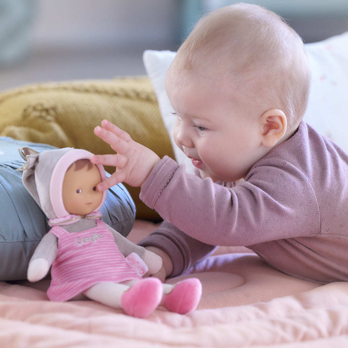 Mon Doudou COROLLE - Miss Rayée Reves d'Etoiles - 25 cm - petite poupée - senteur de vanille - des la naissance