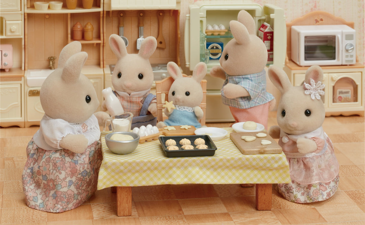 Poupée - SYLVANIAN FAMILIES - La famille Lapin Creme - Articulée et habillée avec soin