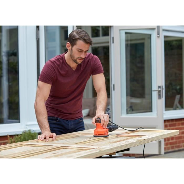 Ponceuse excentrique filaire - BLACK+DECKER - BEW210-QS - 230W - 125mm - avec 1 abrasif et sac de collecte