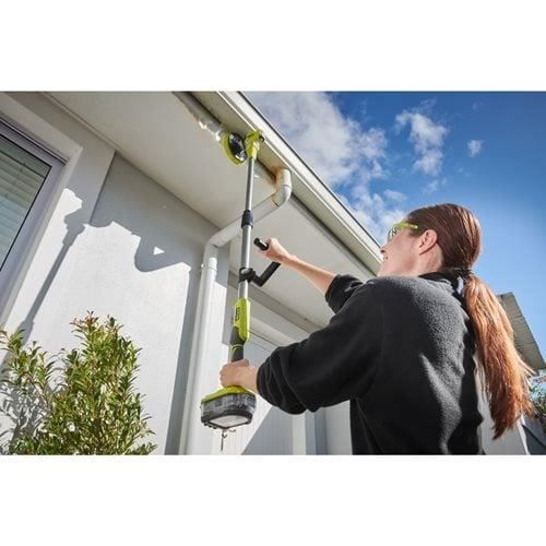 RYOBI - Brosse motorisée télescopique 18V ONE+ - diam. 150 mm - perche 1 m a 1,4 m - IPX7 + 1 brosse moyenne & 1 mousse - R18TPS-0