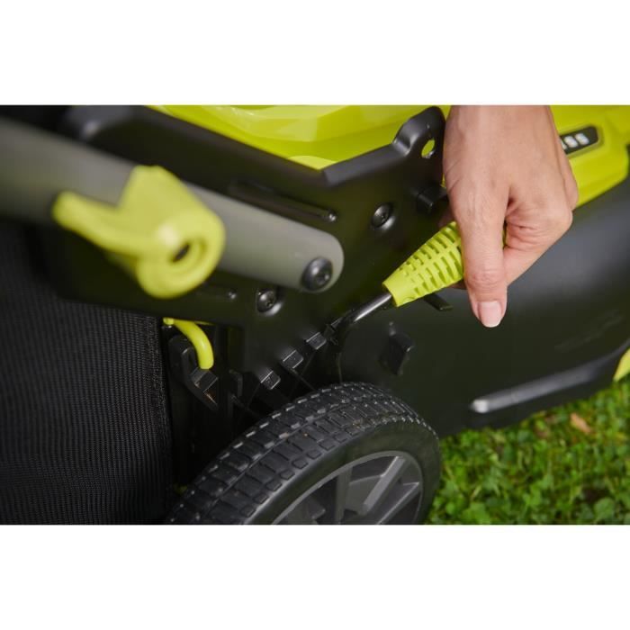 RYOBI - Tondeuse poussée 18V Brushless - Ř coupe 40 cm - ramassage et mulching - 2 batteries 18V 4,0 Ah & chargeur - RY18LMX40C-240