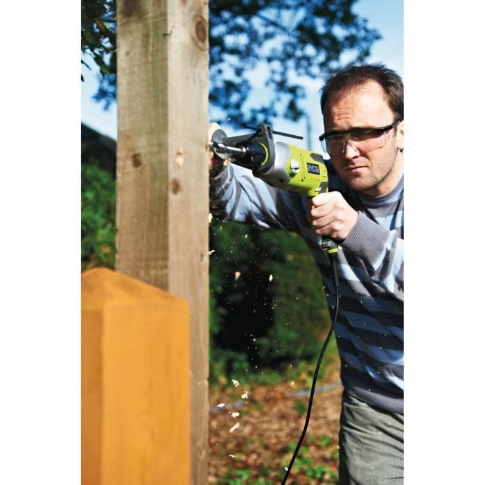 RYOBI - Perceuse a percussion 1 010 W - 1 200-3 000 cp/min - 2 vitesses - mandrin 13 mm métal - LED - Livrée en coffret - RPD1010-K