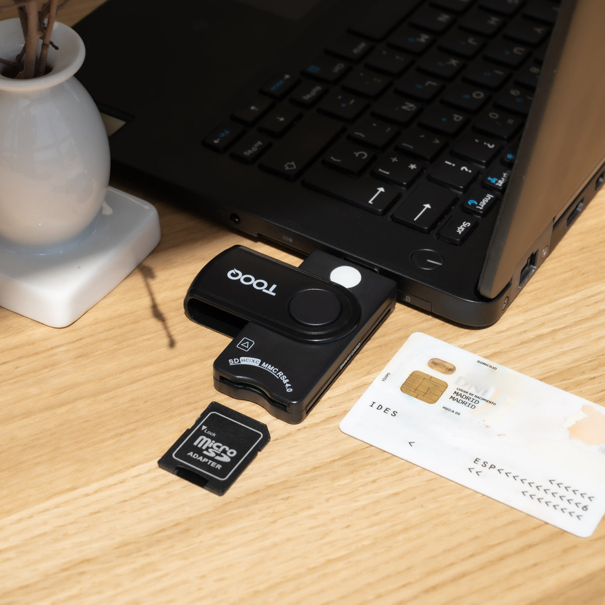 Lecteur de Cartes à puce TooQ TQR-3012B USB 2.0 (Noir)