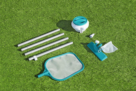 Kit de nettoyage piscine jusqu'a 3,96m - Bestway - Aquaclear - épuisette, flotteur, aspirateur, bande de test, patch de réparation