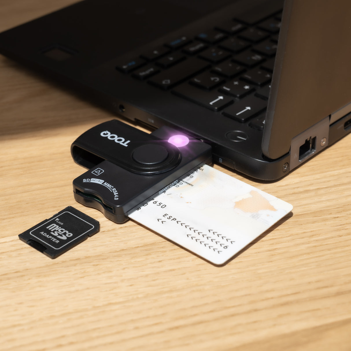 Lecteur de Cartes à puce TooQ TQR-3012B USB 2.0 (Noir)