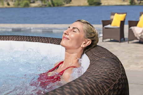 Spa gonflable BESTWAY - Lay-Z-Spa San Fransisco - Hydrojets - 230 x 230 x 71 cm - 5 a 7 places - Carré (couverture, 5 appuie-tete)