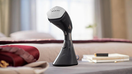 Défroisseur a main - PHILIPS - GC800/80 - Steamer Série 8000 - 32gr/min vapeur continue - 1500W - pret en 60sec - Noir