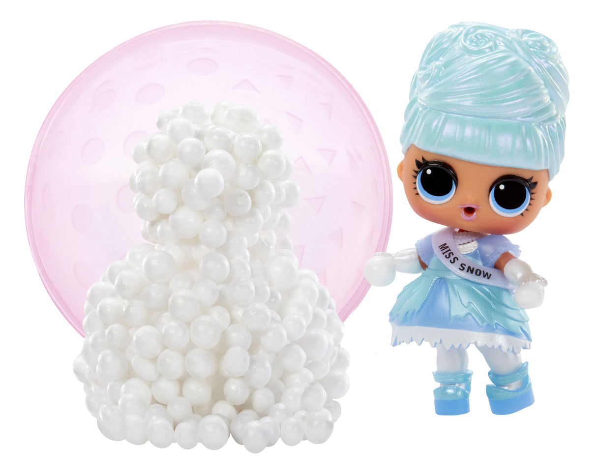 Poupée a collectionner - MGA - Winter Snow Tot - 7,5 cm - Surprise de neige magique - 7 accessoires