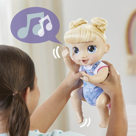 Baby Alive, Harper Hugs Marche a 4 pattes, poupée électronique de 27  cm marchant a 4 pattes, cheveux blonds, a partir de 3 ans