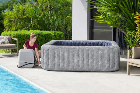Spa gonflable BESTWAY - Lay-Z-Spa San Fransisco - Hydrojets - 230 x 230 x 71 cm - 5 a 7 places - Carré (couverture, 5 appuie-tete)