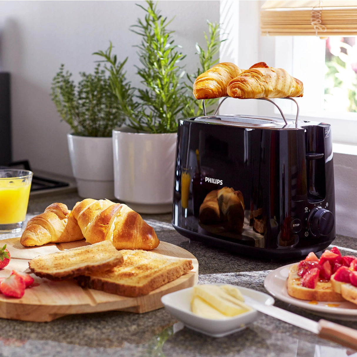 Grille-pain - PHILIPS - HD2581/90 - Collection Daily petit déjeuner - 2 fentes - 830W - Noir