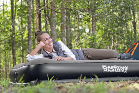 Matelas gonflable - BESTWAY - 671BU - Tritech Queen - 2 places, pompe USB intégrée, 2,03 m x 1,52 m x 36 cm