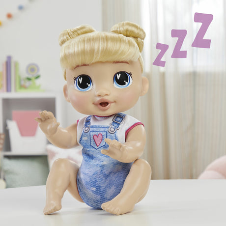 Baby Alive, Harper Hugs Marche a 4 pattes, poupée électronique de 27  cm marchant a 4 pattes, cheveux blonds, a partir de 3 ans