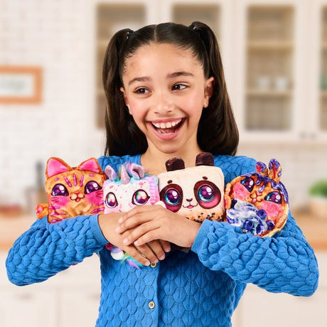 Toasty Treatz - MOOSE TOYS - COOKEEZ MAKERY - Peluche parfumée en forme de toast, grille-pain interactif, Modele peluche aléatoire