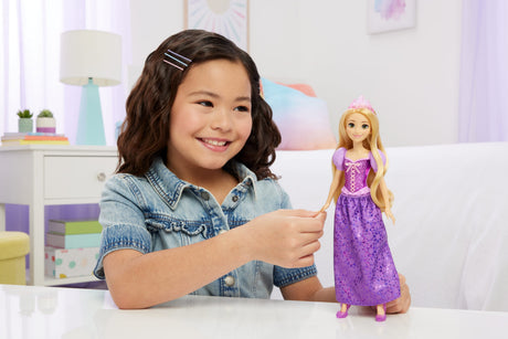 Raiponce Poupée 29 cm, Mattel Poupée Disney Princesses habillage et accessoires HLW03