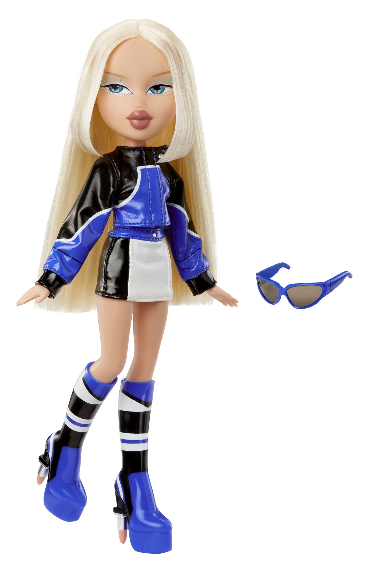 BRATZ - Bratz Scorchin' Cloé - 1 poupée Mannequin - Tenue et Accessoires - Poupées inspirées de la Moto - Des 6 ans