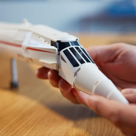 LEGO 10318 Exclu Cdiscount Icons Le Concorde, Maquette d'Avion a Construire pour les Adultes, Set de Véhicule d'Avion