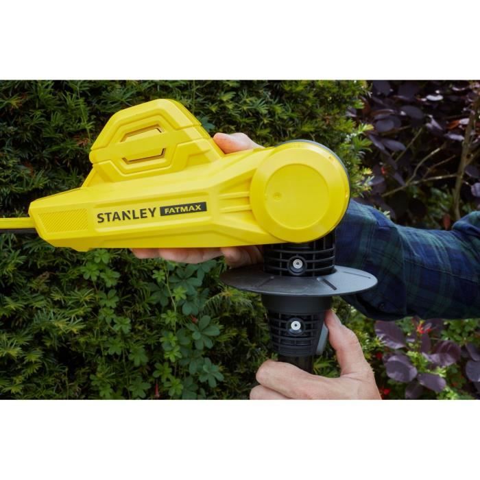 Taille haies sur perche sans fil + batterie 4Ah + chargeur - Stanley Fatmax - SFMCPH845M1-QW - 18V - Lame 45cm - Jusqu'a 3,4m
