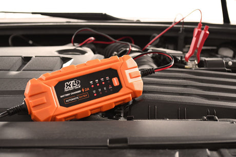 Chargeur batterie auto - XLPT - 2A - 35W - 12V - 3 m - IP65 - Protection inversion polarité/court-circuit/mauvaise batterie