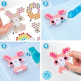 Aquabeads L'atelier d'initiation, Coffret 900 perles de 25 couleurs, perles qui collent avec de l'eau, 35087, Des 4 ans