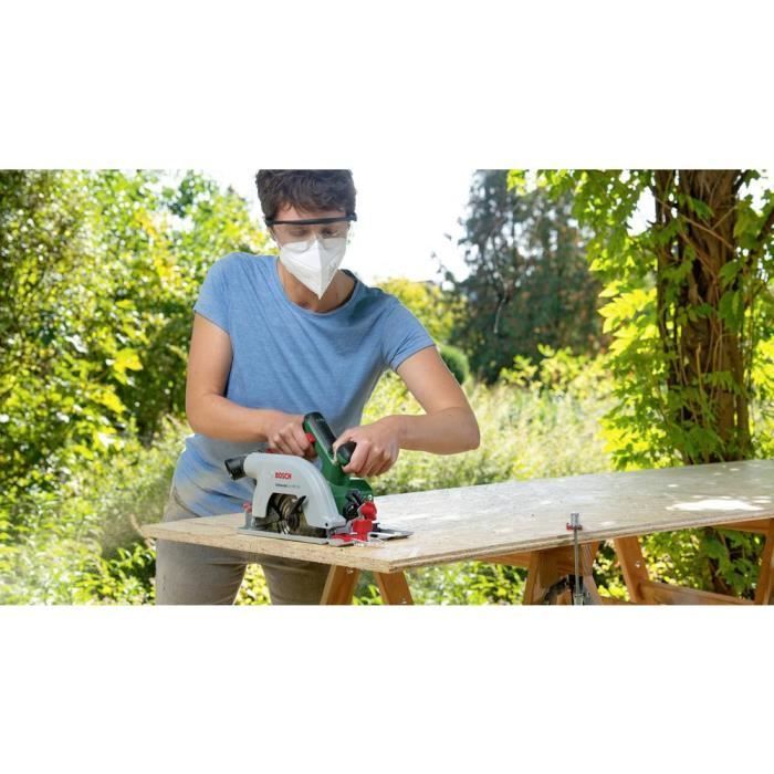 Scie circulaire portative sans fil Bosch Home and Garden Universal Circ 18V-53 - Profondeur de coupe max. 53 mm
