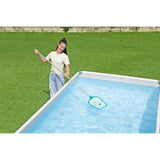 Kit de nettoyage piscine jusqu'a 3,96m - Bestway - Aquaclear - épuisette, flotteur, aspirateur, bande de test, patch de réparation