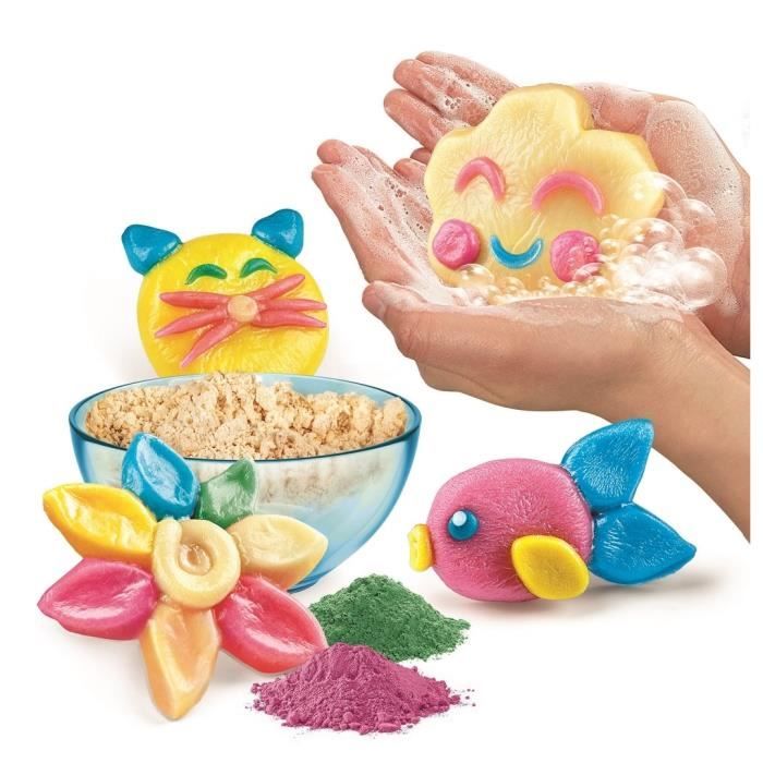 Clementoni - Jeu de science - Création de savons moelleux pour enfants - Ingrédients et ustensiles inclus - Des 8 ans