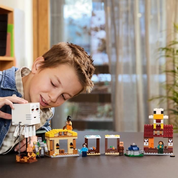 LEGO Minecraft 21273 Les Ghasts a l'Attaque du Village - Jeu pour garçon des 10 ans