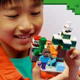 LEGO Minecraft 21583 Les Aventures de Steve dans la Taiga - Jeu Garçon ou Fille des 6 ans