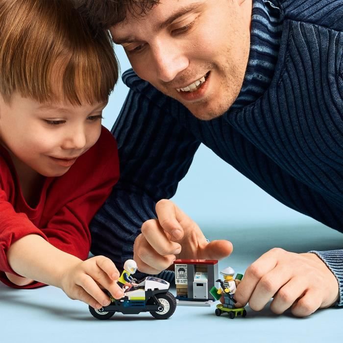 LEGO City 60455 La Course-Poursuite en Moto de Police - Jeu de construction des 4 ans