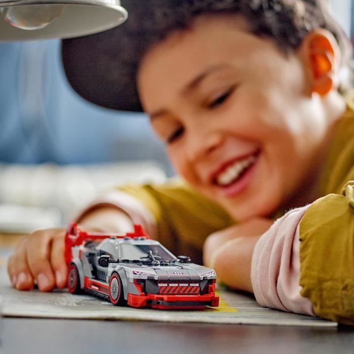 LEGO Speed Champions 76921 Voiture de Course Audi S1 e-Tron Quattro, Véhicule Jouet