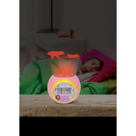 Lexibook - Réveil-projecteur Gabby - Fonction Alarme et répétition Snooz - Veilleuse avec minuterie - Ecran LCD - Piles