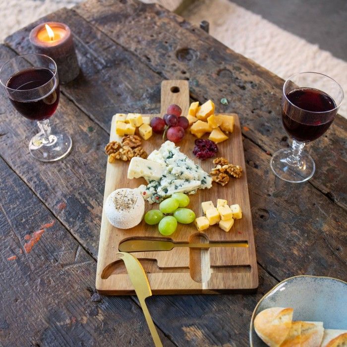 Plateau a fromage - LIVOO - MEC138 - Bois d'acacia FSC - 38 x 20 cm - 2 couteaux aimentés
