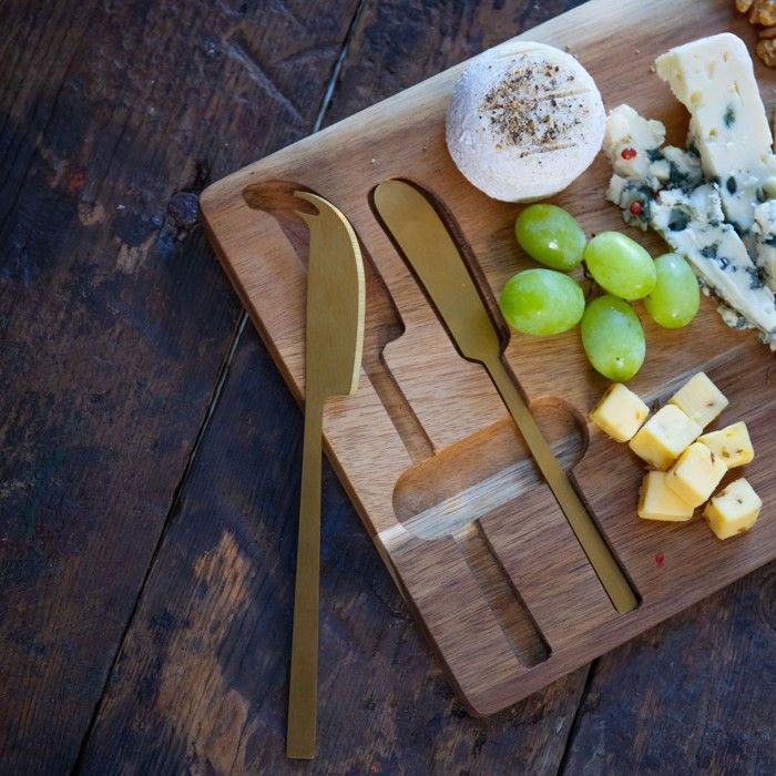 Plateau a fromage - LIVOO - MEC138 - Bois d'acacia FSC - 38 x 20 cm - 2 couteaux aimentés