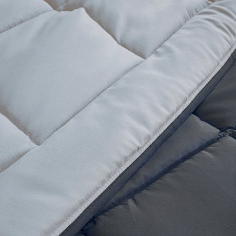 CALGARY - Couette Chaude Microfibre 400gr/m˛ - Gris & Argent - 220 x 240 cm