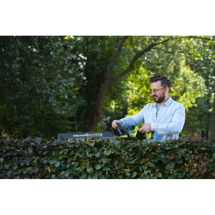 RYOBI - Taille-haies LINEA 18V - lames 55 cm - HedgeSweep™ - 1 batterie lithium+ 18V 2,0 Ah et 1 chargeur 1,5 A - RY18HT55A-120