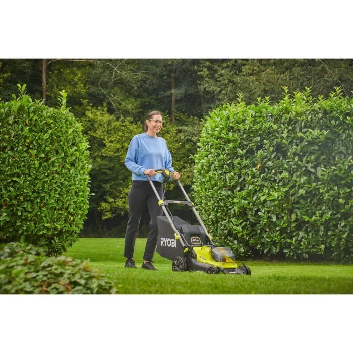 RYOBI - Tondeuse poussée 18V Brushless - Ř coupe 40 cm - ramassage et mulching  - 2 batteries 18V 4,0 Ah & chargeur - RY18LMX40C-240