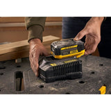 Chargeur 18V 4A - STANLEY FATMAX - Compatible avec toutes les batteries de la Gamme V20 - SFMCB14-QW