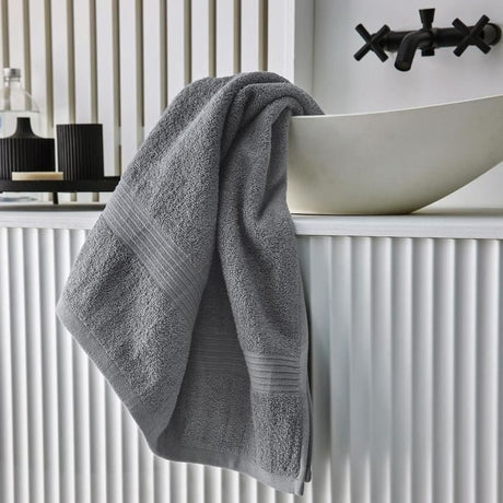 TODAY Essential - Drap de bain 70 x 130 cm - 100% Coton - Acier