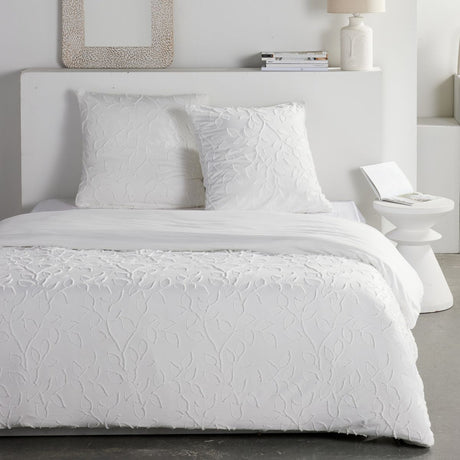 Parure de lit - TODAY - Essential - 2 personnes - 220 x 240 cm - Effet tufté floral blanc