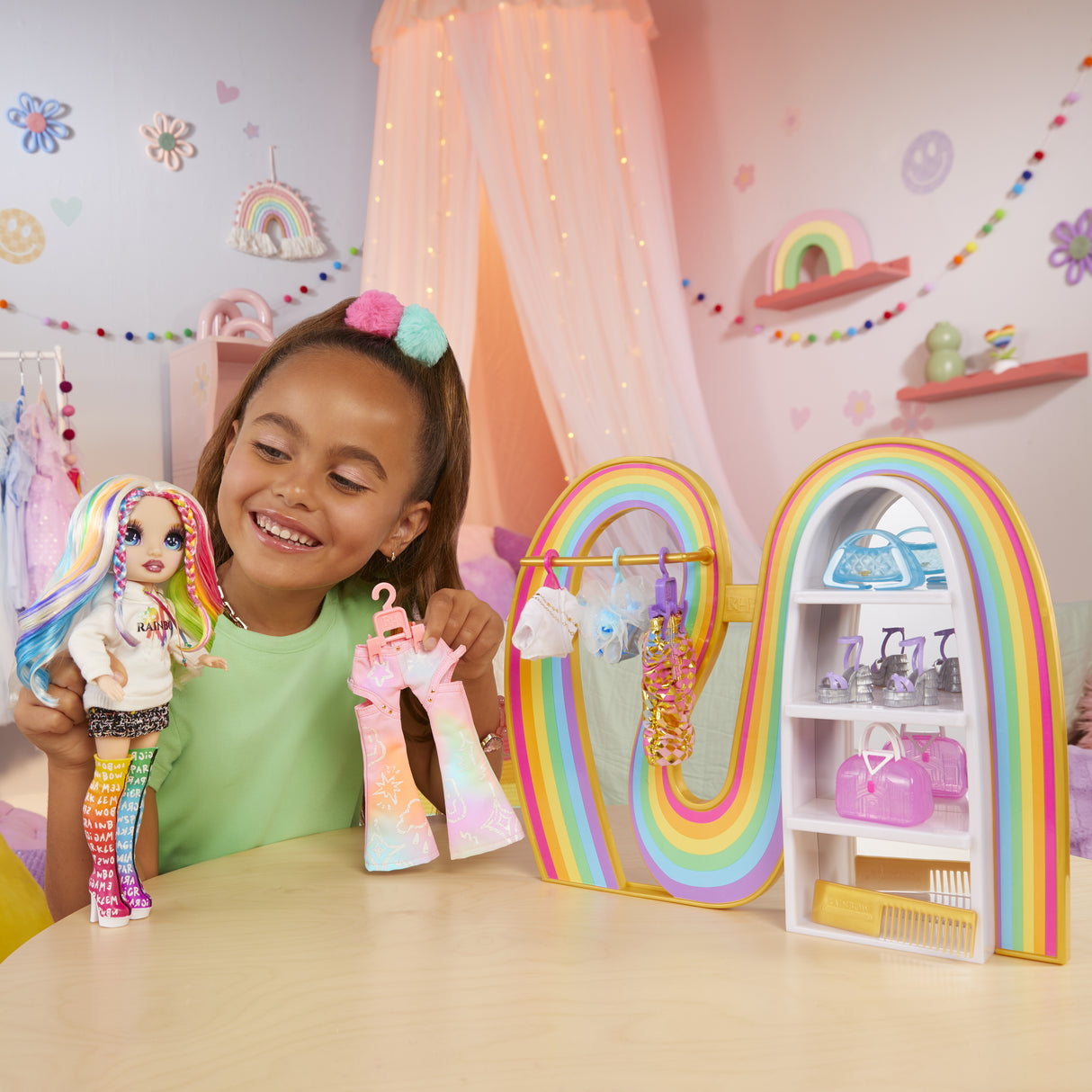 Rainbow High - Amaya's Rainbow Closet Playset -  Poupée exclusive incluse - Tenues - Chaussures - Sacs - Porte-vetements - Des 4 ans