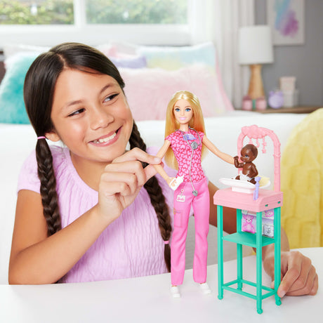 Barbie-Coffret Barbie Pédiatre-Poupée Blonde Et Poupée Bébé - 3 ans+- JCR72