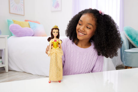 Belle Poupée 29 cm, Mattel Poupée Disney Princesses habillage et accessoires HLW11