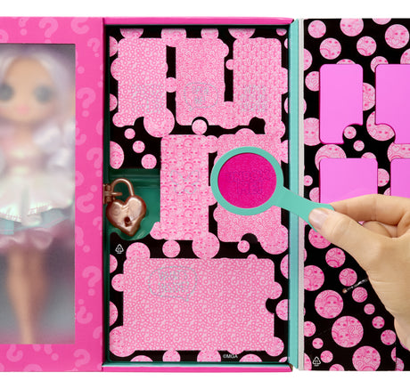 L.O.L. Surprise! - OMG Eye Spy Series - Fairy - 1 Poupée, Vetements, Accessoires, Indices a Résoudre, Surprises a Découvrir