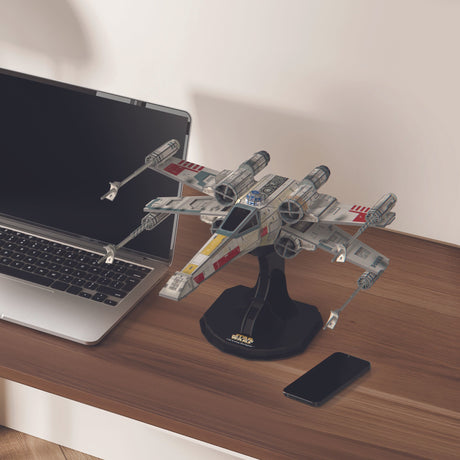 Star Wars - CHASSEUR X-WING - Maquette 4D a construire - 28 cm