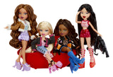 Bratz Goin' Out Poupée -Yasmin- 1 Poupée Mannequin a Collectionner - Une Tenue, Un Sac a Main, Une Paire de Lunettes Soleil - 6 ans