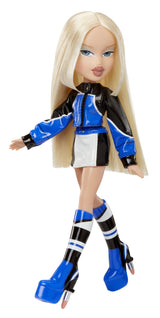 BRATZ - Bratz Scorchin' Cloé - 1 poupée Mannequin - Tenue et Accessoires - Poupées inspirées de la Moto - Des 6 ans