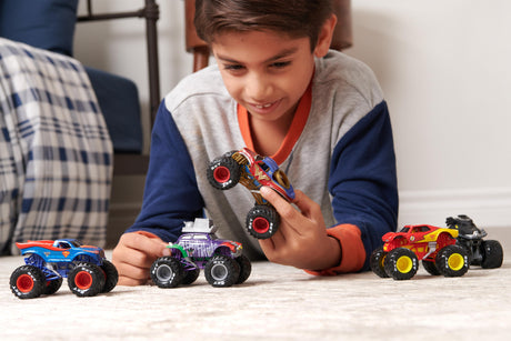 PACK DE 5 VEHICULES DIE-CAST 1:64 DC COMICS Monster Jam