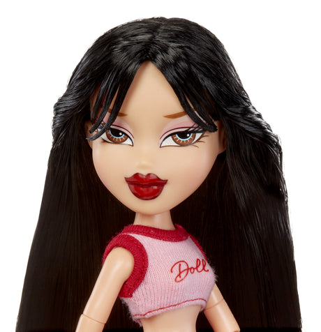 Bratz Goin' Out Poupée - Jade - 1 Poupée Mannequin a Collectionner - Une Tenue, Un Sac a Main, Une Paire de Lunettes Soleil - 6 ans
